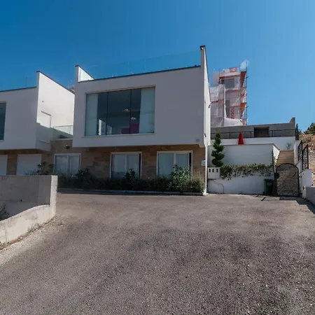 Villa Uz