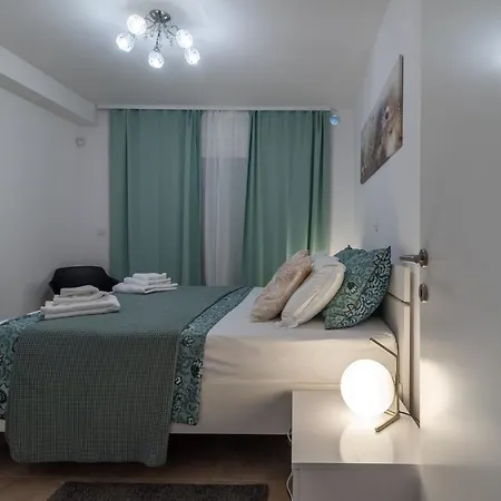 Uz Villa *